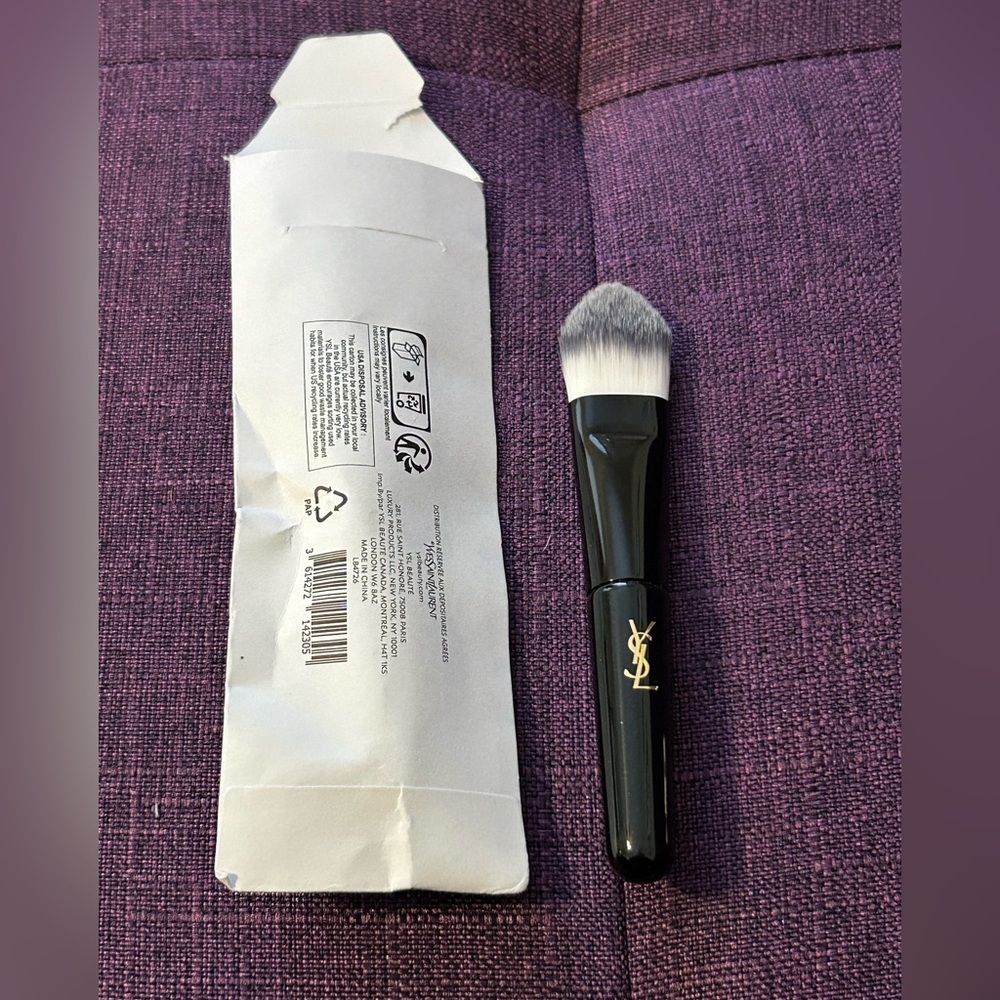 YSL Mini Foundation Brush NWT